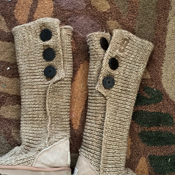 Ugg Cardy Boots Womens Size 6 Tan Brown Tall Three Button Ribbed - Picture 6 of 9